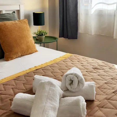 The Oasis Τορρεμολίνος